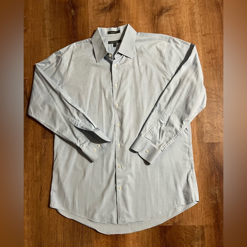 Men’s Light Blue Trim Fit Dress Shirt